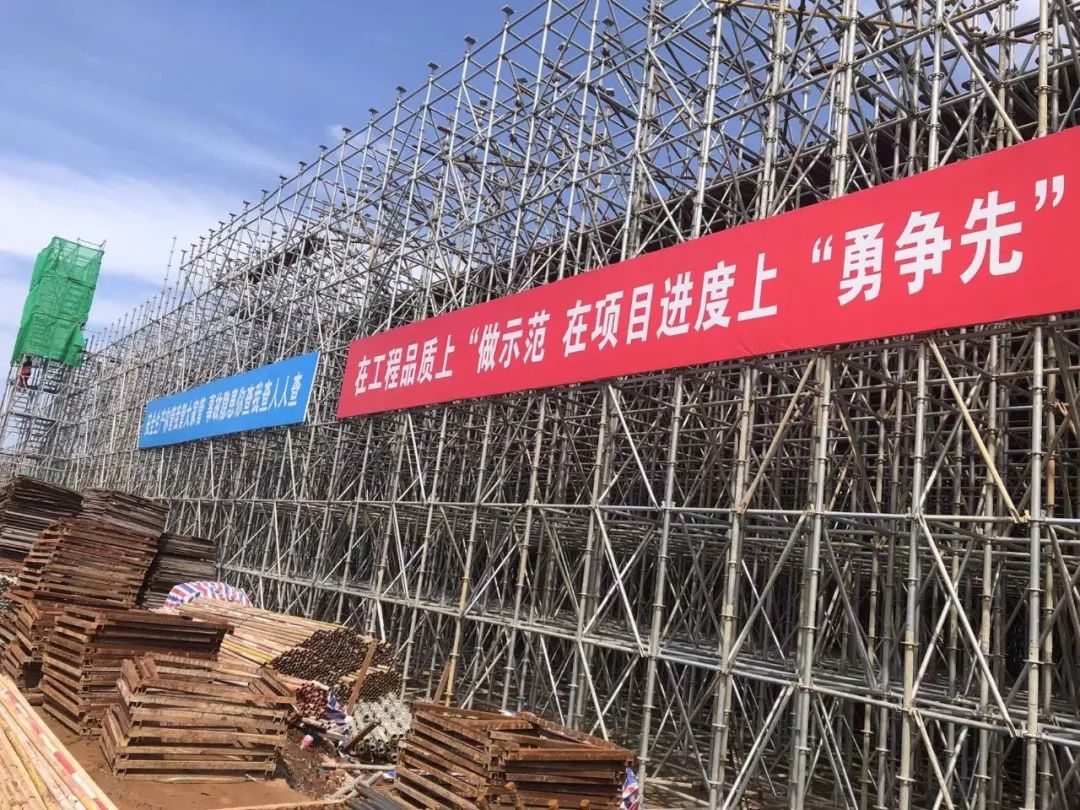 党委书记、、董事长涂建平赴南外环高速项目观察疫情防控事情及施工进度